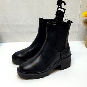 Time and Tru Unit Chelsea Ankle Lug Sole Combat Boot Memory Foam Women's Size 6